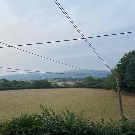 Quarryman'S Holiday Let Llysfaen Екстер'єр фото